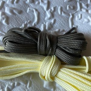 2 pairs of Nobull shoelaces.